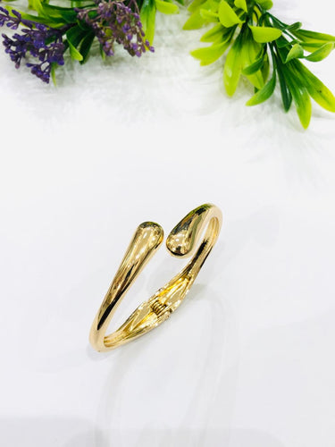 Classic Golden Bracelet